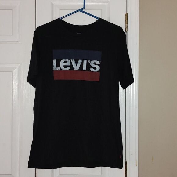 Levi's red white blue logo  black tshirt Sz L - Picture 1 of 4